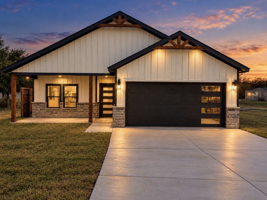 5431 arrowhead Drive, Granbury, TX 76048 — photo 1