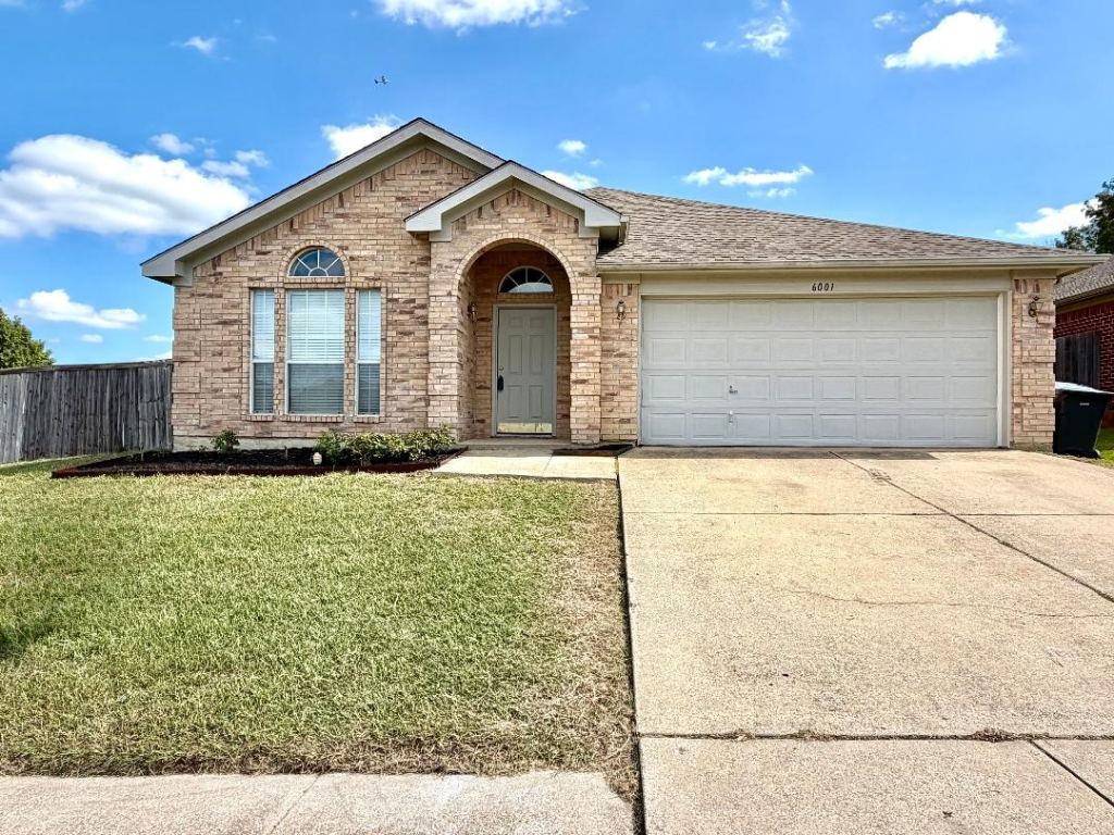 6001 Garden View Drive, Arlington, TX 76018 — photo 1