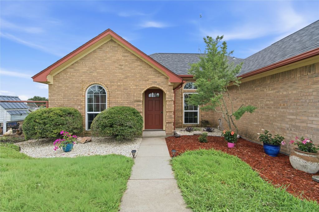 3039 Sunrise Trail, Weatherford, TX 76088 — photo 1