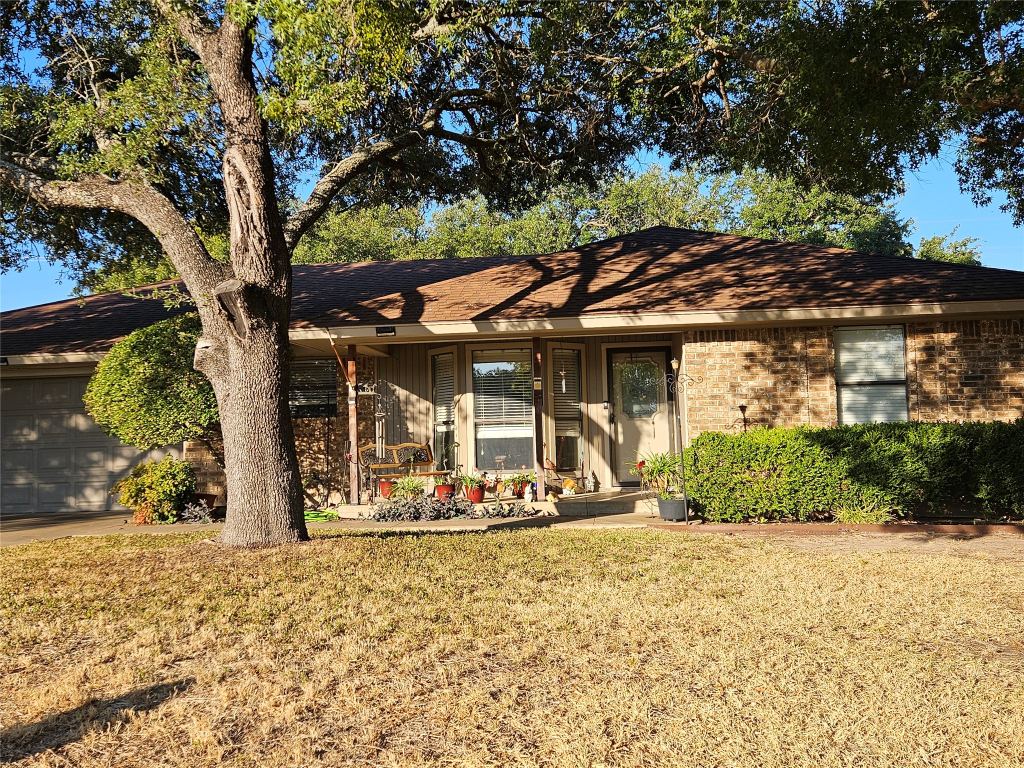 1418 Prairie Wind, Stephenville, TX 76401 — photo 1