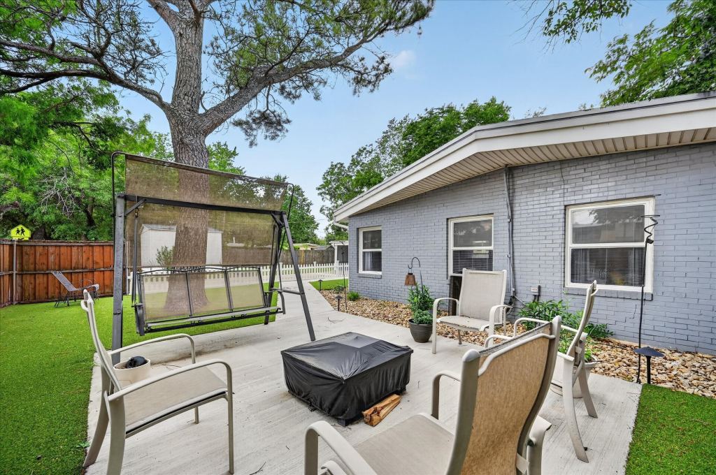 1603 William Brewster Street, Irving, TX 75061 — photo 1