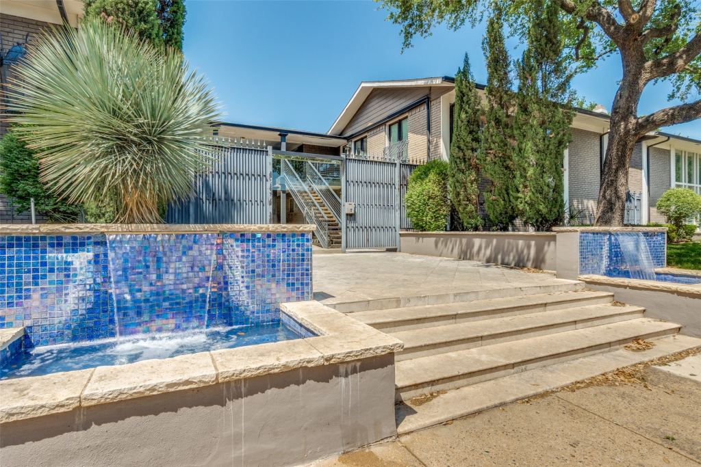 10211 Regal Oaks Drive 120, Dallas, TX 75230 — photo 1