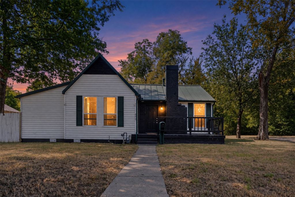 613 Houston Street, Sulphur Springs, TX 75482 — photo 1