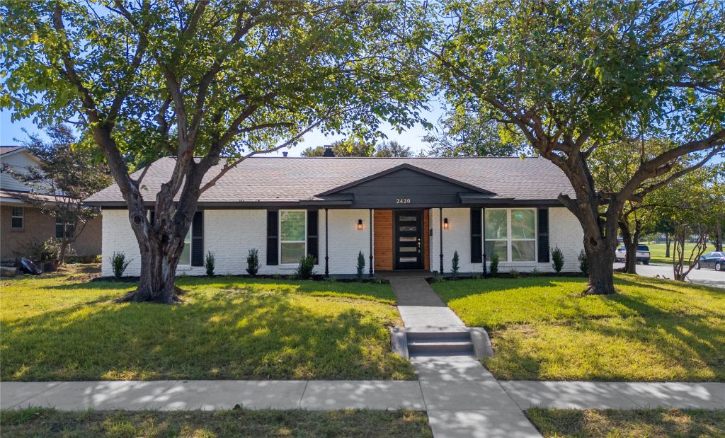 2420 Lovell Drive