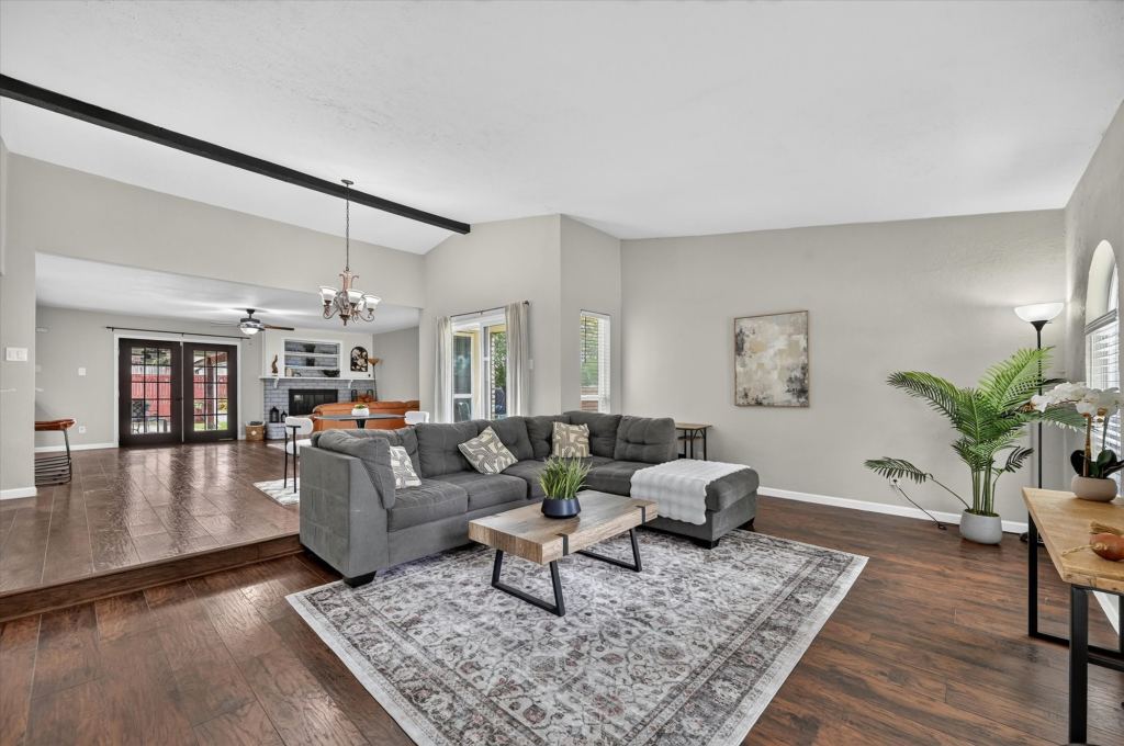 2021 Emory Oak Drive