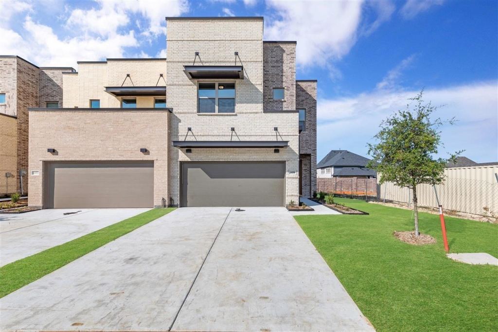 1050 Maverick Drive, Allen, TX 75013 — photo 1