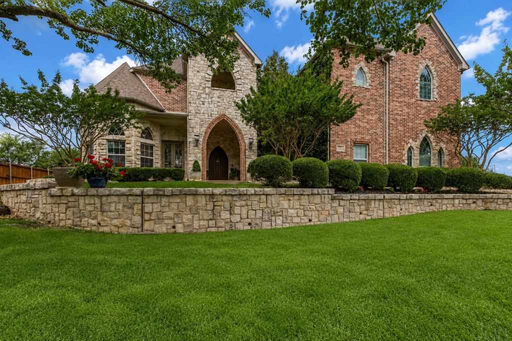 33 Lochleven, Richardson, TX 75082 — photo 1