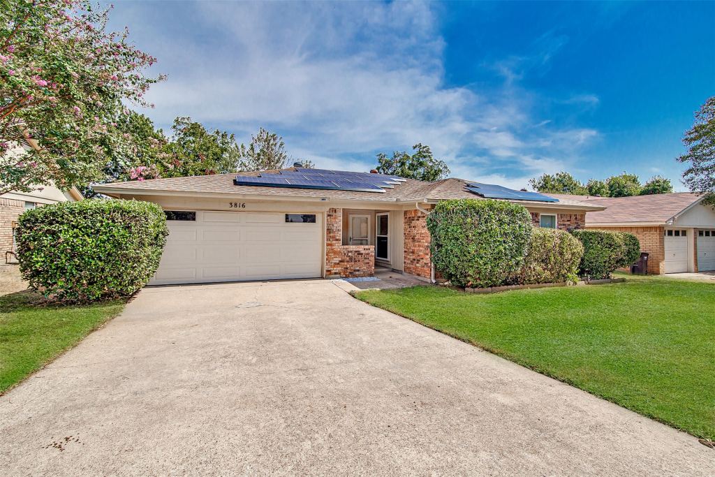 3816 Del Rio Drive, Fort Worth, TX 76133 — photo 1