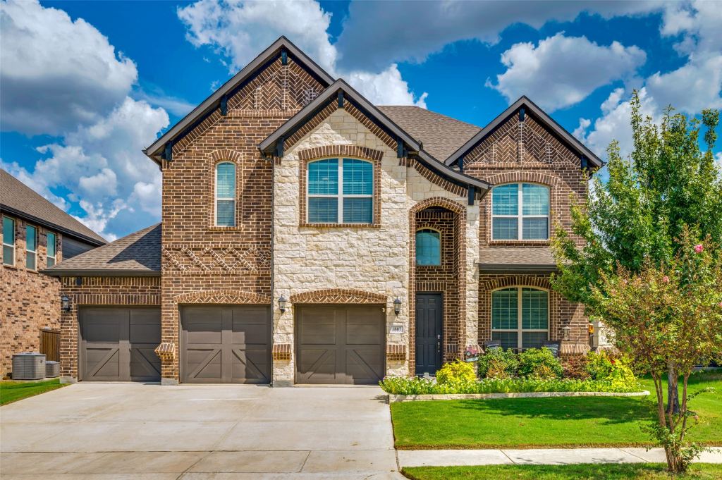 1807 Mabry Court, Mansfield, TX 76063 — photo 1