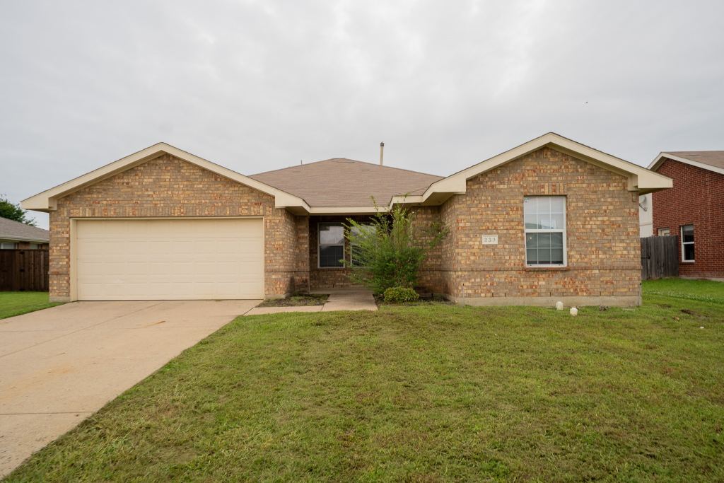 233 Willow Creek Lane, Terrell, TX 75160 — photo 1