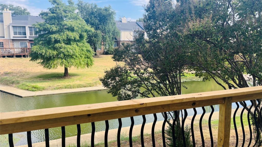 2305 Southlake Court, Irving, TX 75038 — photo 1