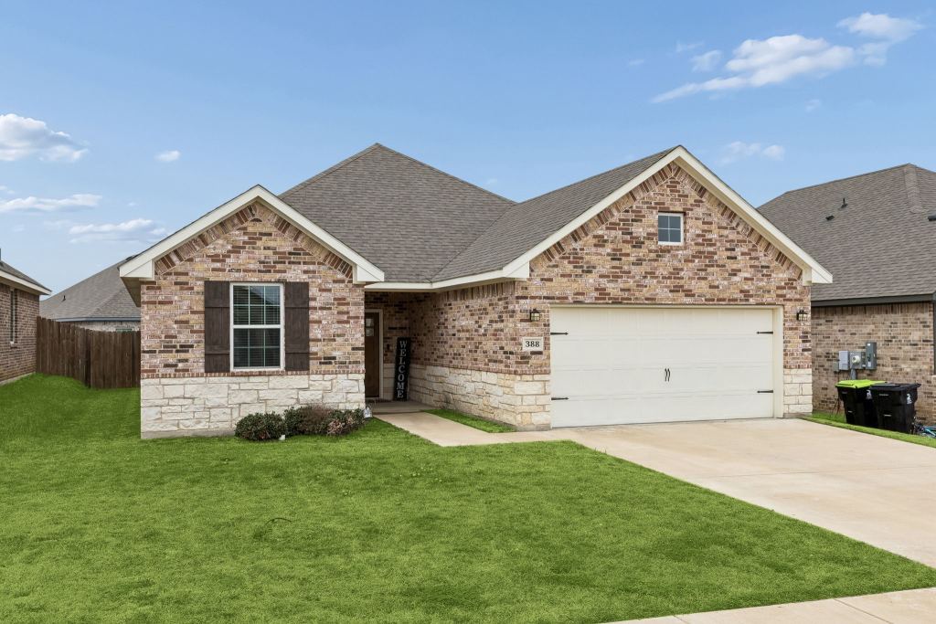 388 N Montague Street, Pilot Point, TX 76258 — photo 1