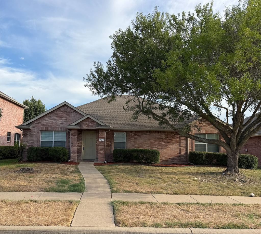 121 Hunters Trail, Red Oak, TX 75154 — photo 1