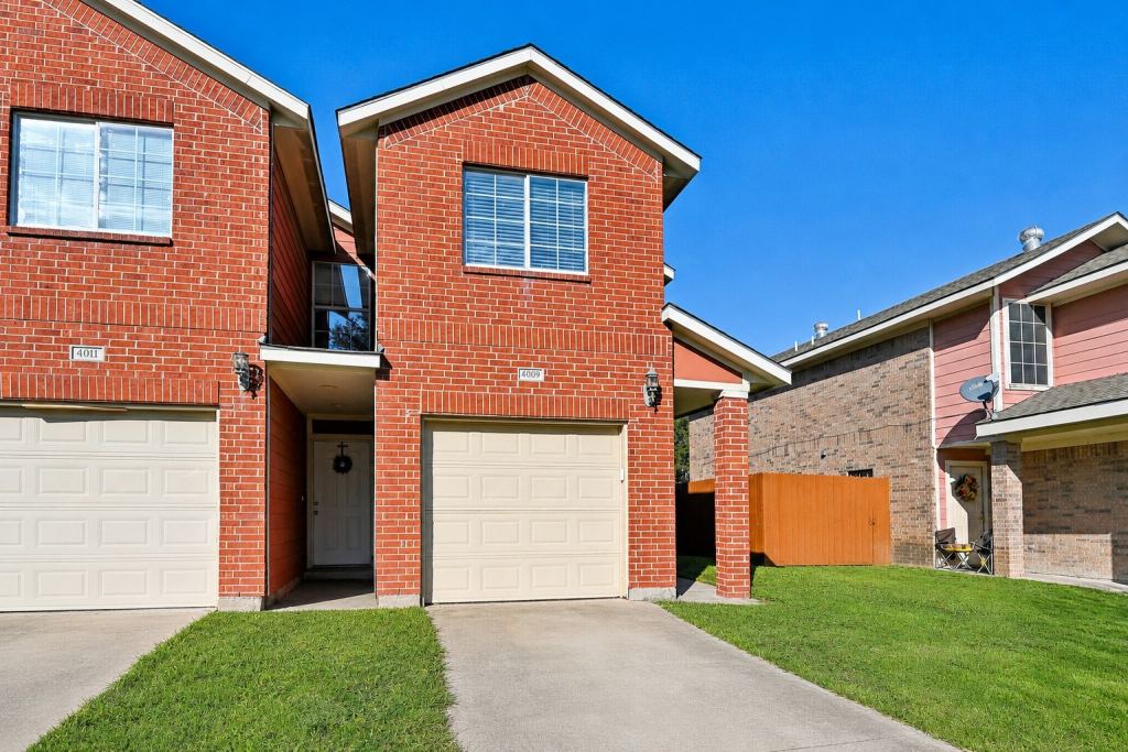 4011 Preferred Place, Dallas, TX 75237 — photo 1