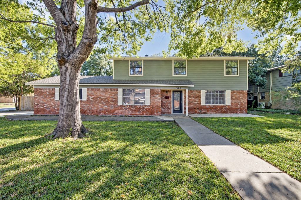 1002 Hickory Street, Irving, TX 75060 — photo 1