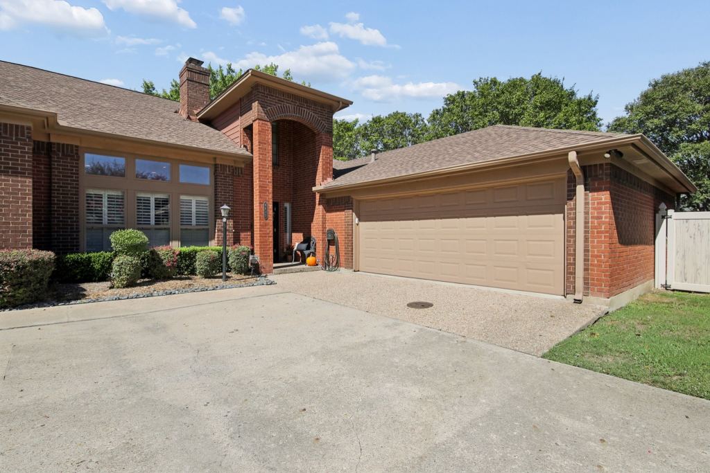 6615 Waterwood Circle