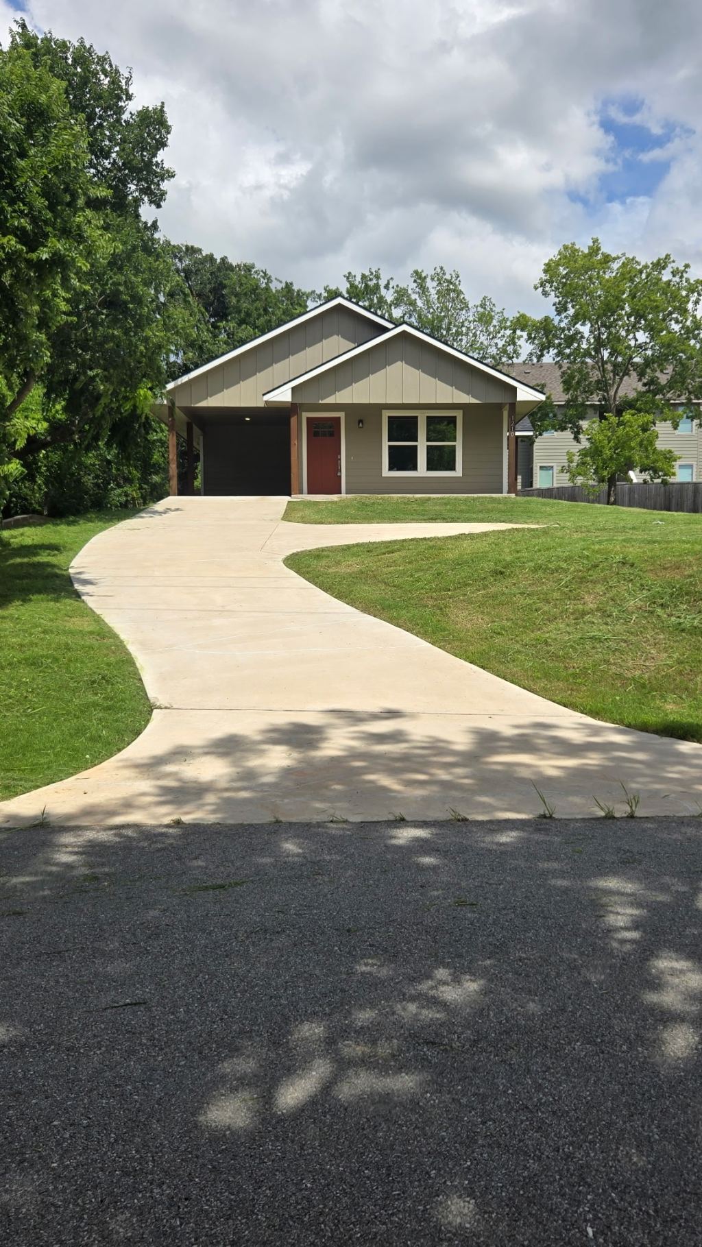 1210 S Travis Avenue, Denison, TX 75021 — photo 1