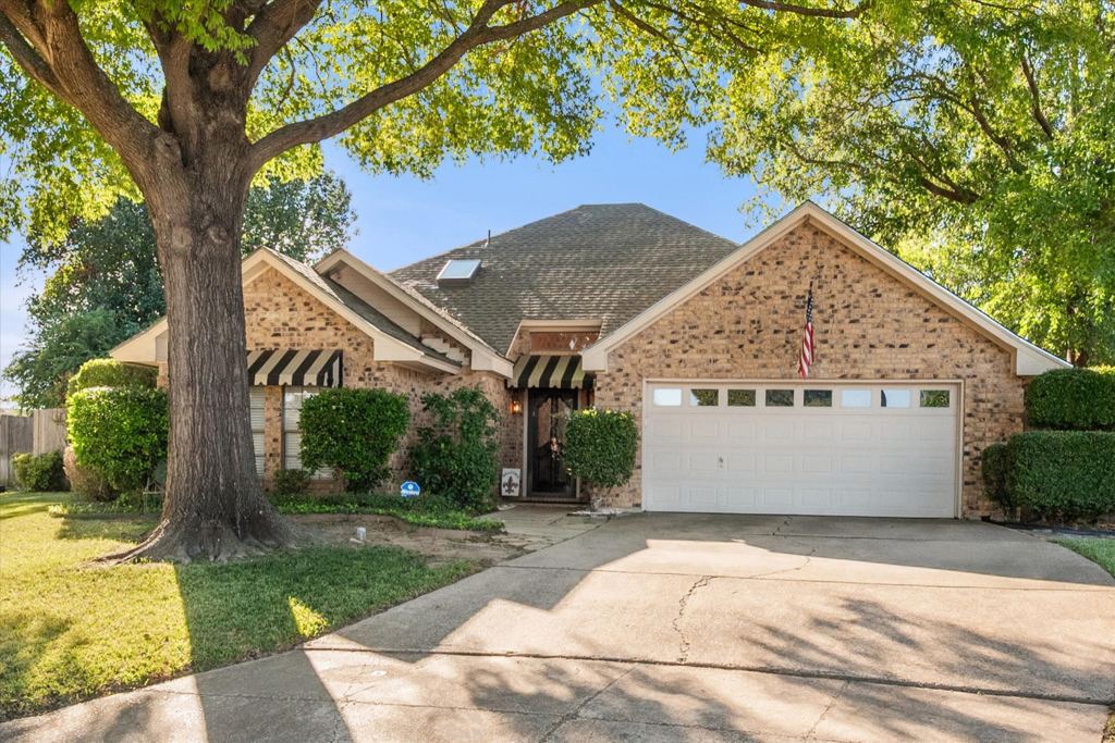 3730 Danbury Drive, Arlington, TX 76016 — photo 1