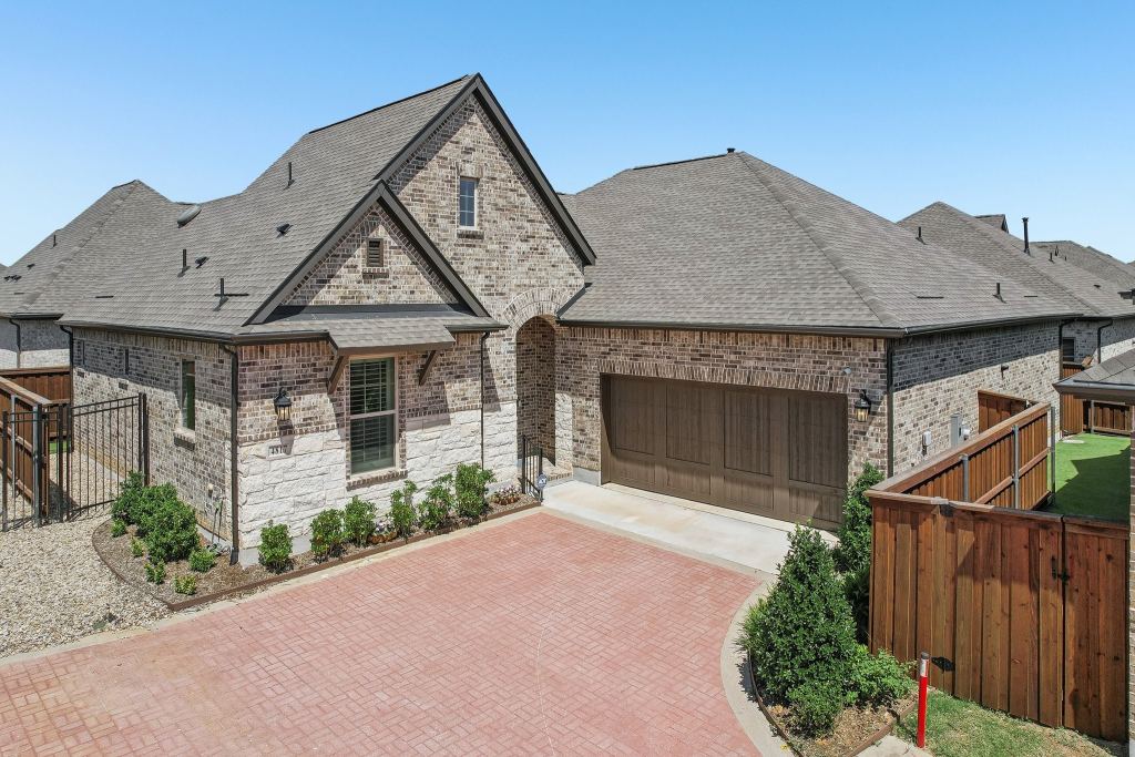 4817 Forest Crest Parkway, Arlington, TX 76005 — photo 1