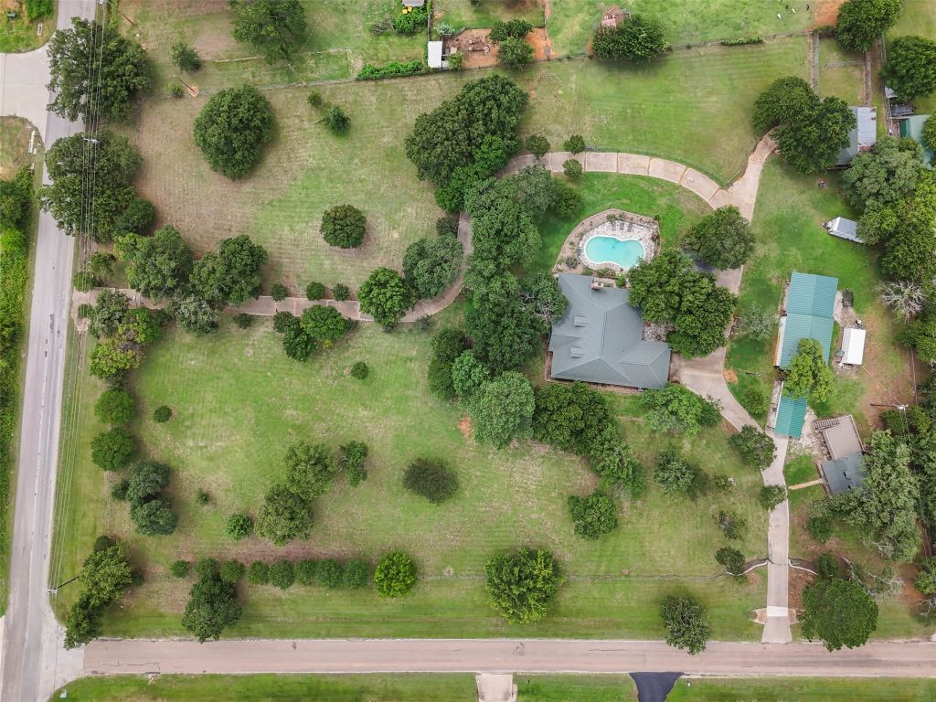 301 Ryan Avenue, Burleson, TX 76028 — photo 1