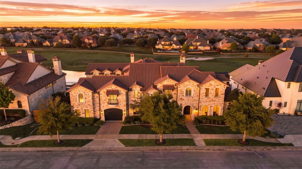 1105 Excalibur Boulevard, Lewisville, TX 75056 — photo 1