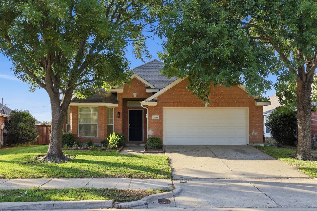 10709 Nantucket Drive, Rowlett, TX 75089 — photo 1