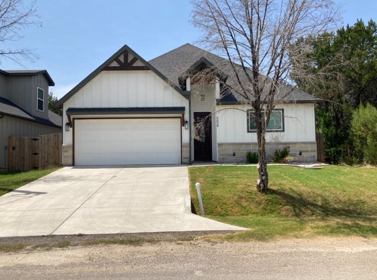 5858 Black Pine Circle, Granbury, TX 76048 — photo 1