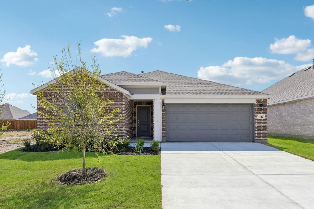 1112 Angus Lane