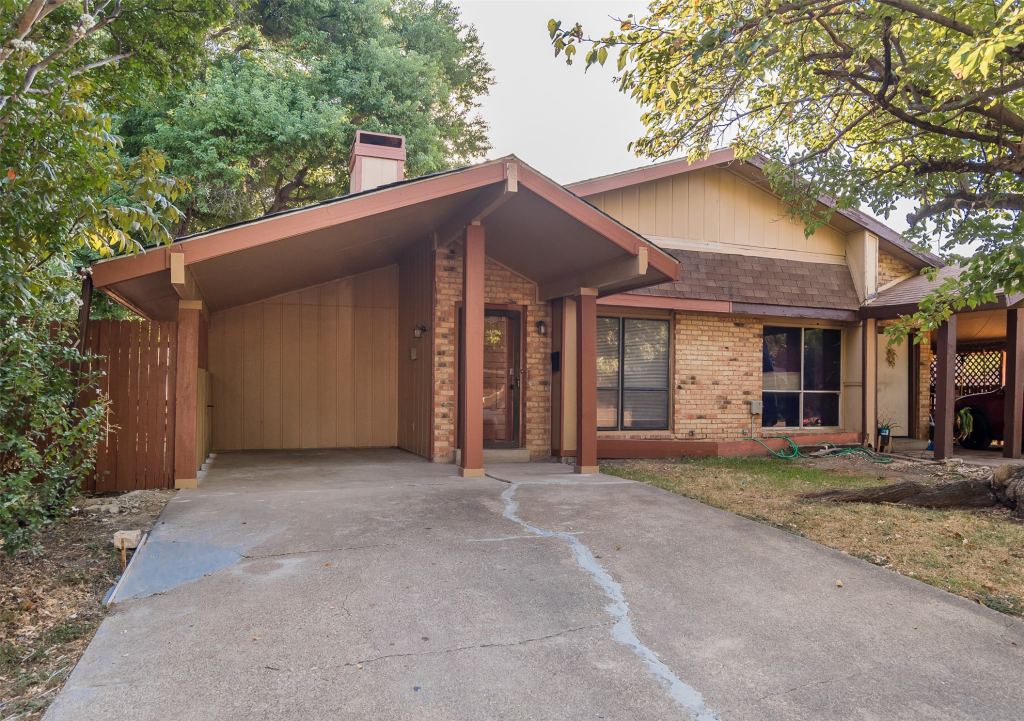 2604 Nina Circle, Grand Prairie, TX 75052 — photo 1