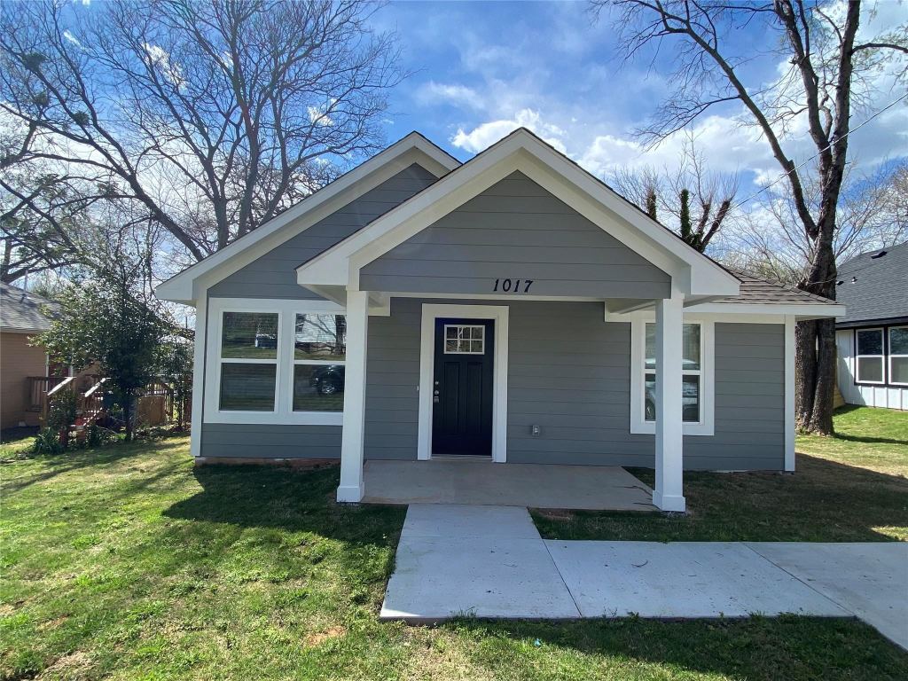 1017 S Scullin Avenue, Denison, TX 75020 — photo 1