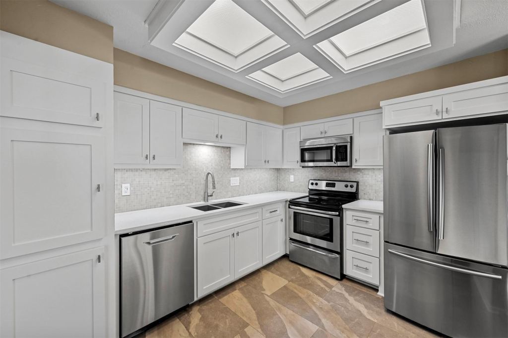3100 Devonshire Drive 209, Plano, TX 75075 — photo 1