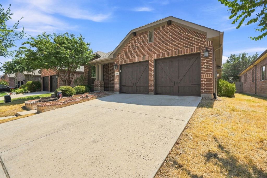 1529 8th Street, Argyle, TX 76226 — photo 1