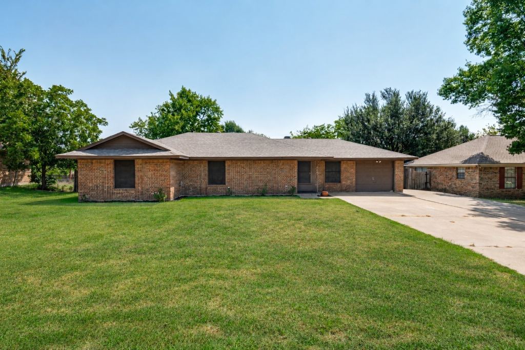 717 Adams Drive, Crandall, TX 75114 — photo 1
