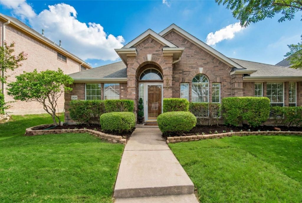 2424 Brycewood Lane, Plano, TX 75025 — photo 1