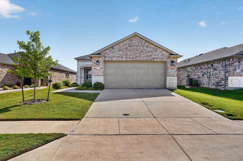 9232 Riverlight Road, McKinney, TX 75071 — photo 1