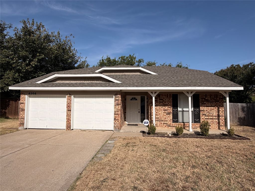 6206 Fernwood Drive, Arlington, TX 76001 — photo 1