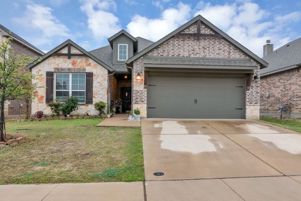 1728 Rio Secco Drive, Fort Worth, TX 76131 — photo 1