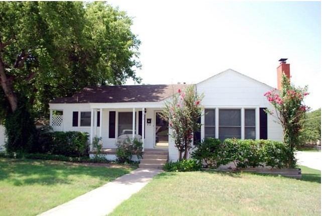 3833 Dexter Avenue, Fort Worth, TX 76107 — photo 1