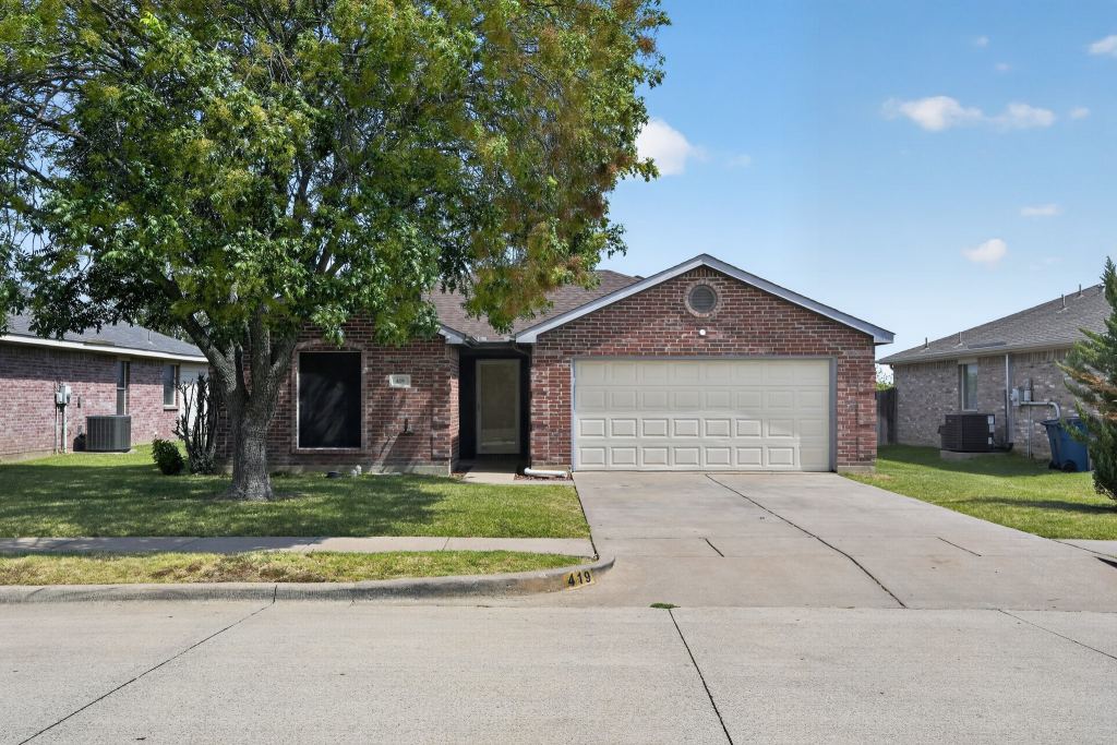 419 Murphy Road, Burleson, TX 76028 — photo 1