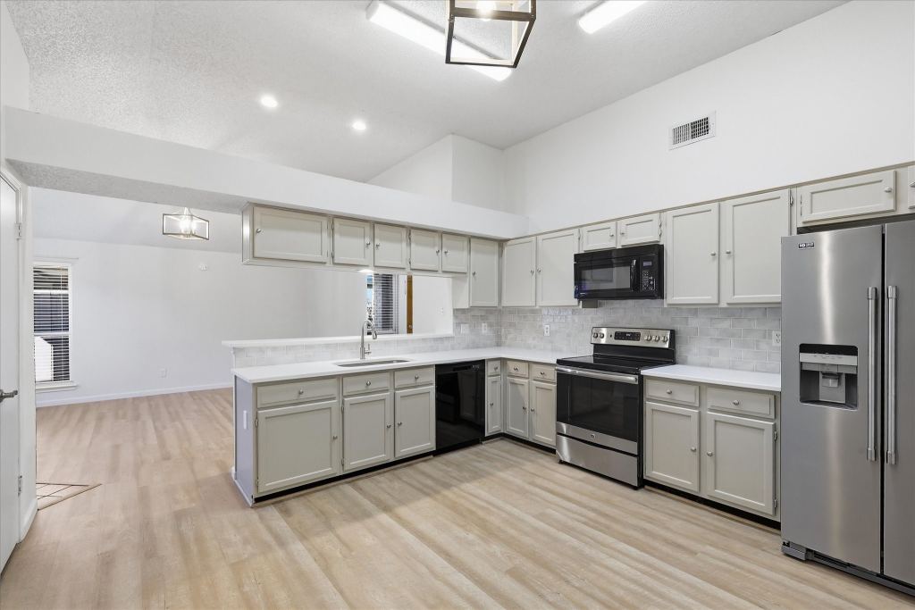 559 Lee Drive, Coppell, TX 75019 — photo 1