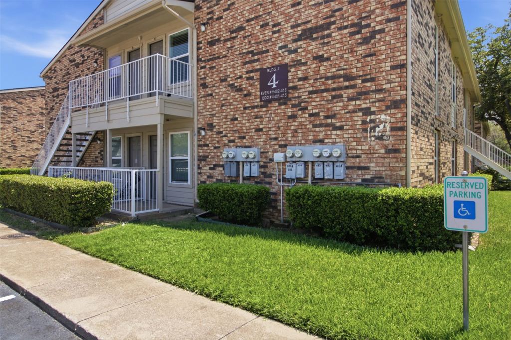 2200 E Trinity Mills Road 402, Carrollton, TX 75006 — photo 1