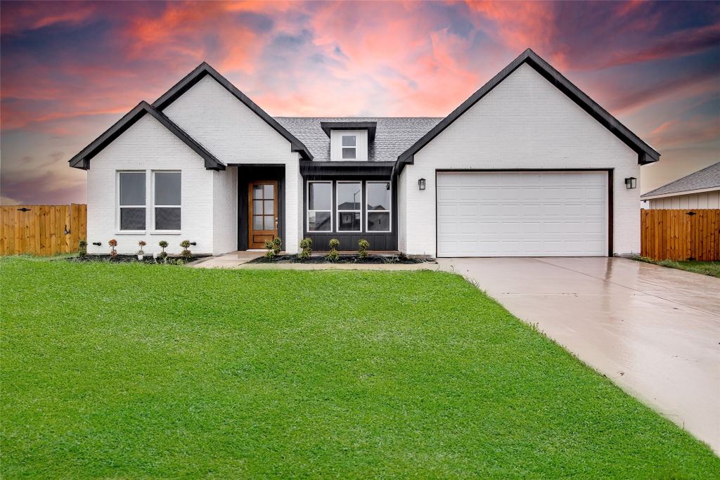 204 High Ridge Court, Godley, TX 76044 — photo 1