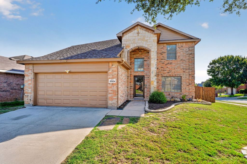 10424 Rising Knoll Lane, Fort Worth, TX 76131 — photo 1