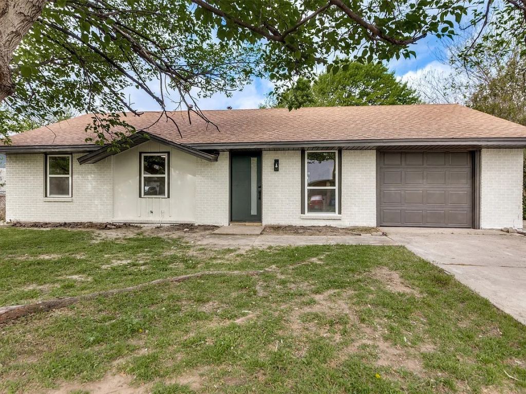 3716 Clotell Drive, Fort Worth, TX 76119 — photo 1