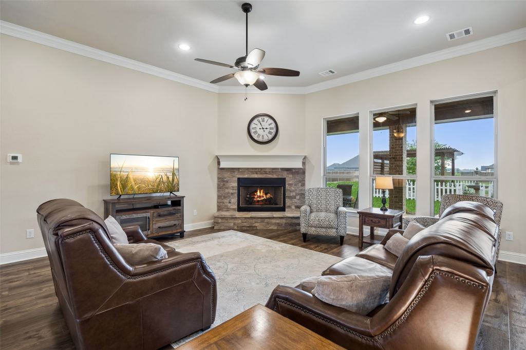 8221 Palmer Lane, Waxahachie, TX 75167 — photo 1