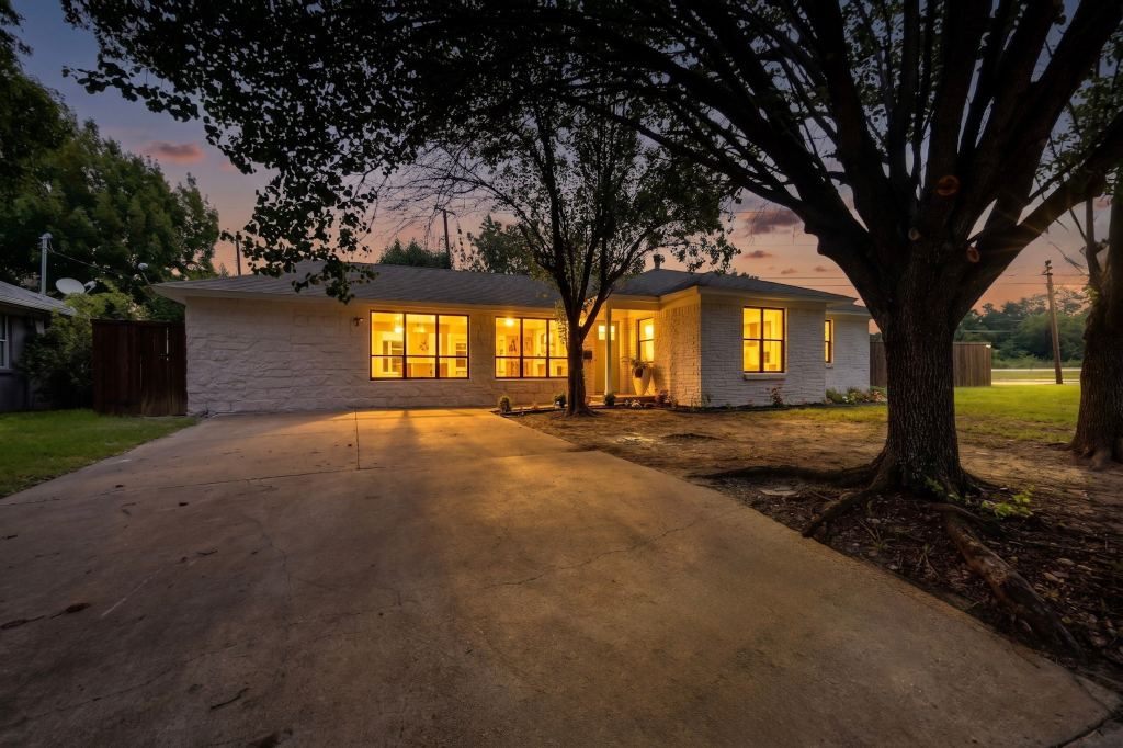 4171 Carolyn Road, Fort Worth, TX 76109 — photo 1