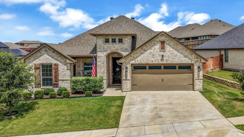 421 Vaquero, Weatherford, TX 76087 — photo 1