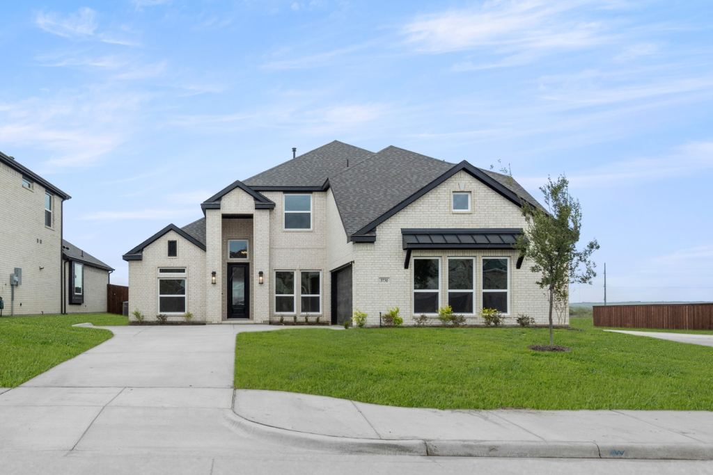 3731 Milwaukee Avenue, Midlothian, TX 76065 — photo 1