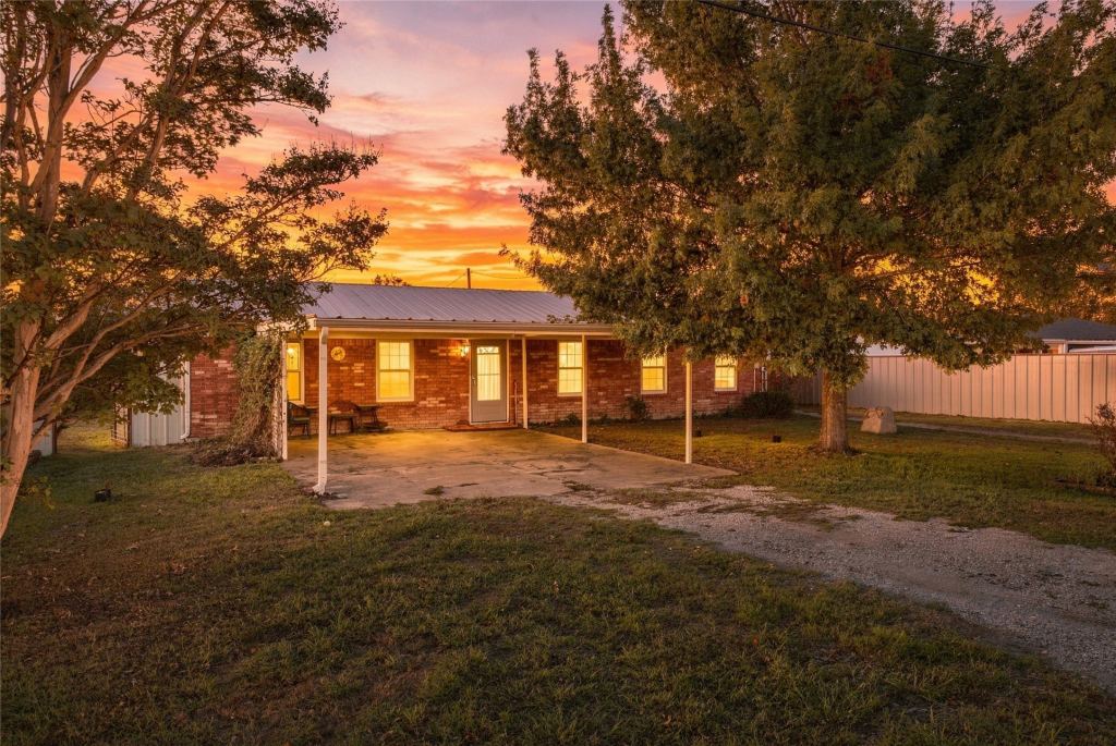 560 Green Acres Road, Weatherford, TX 76088 — photo 1