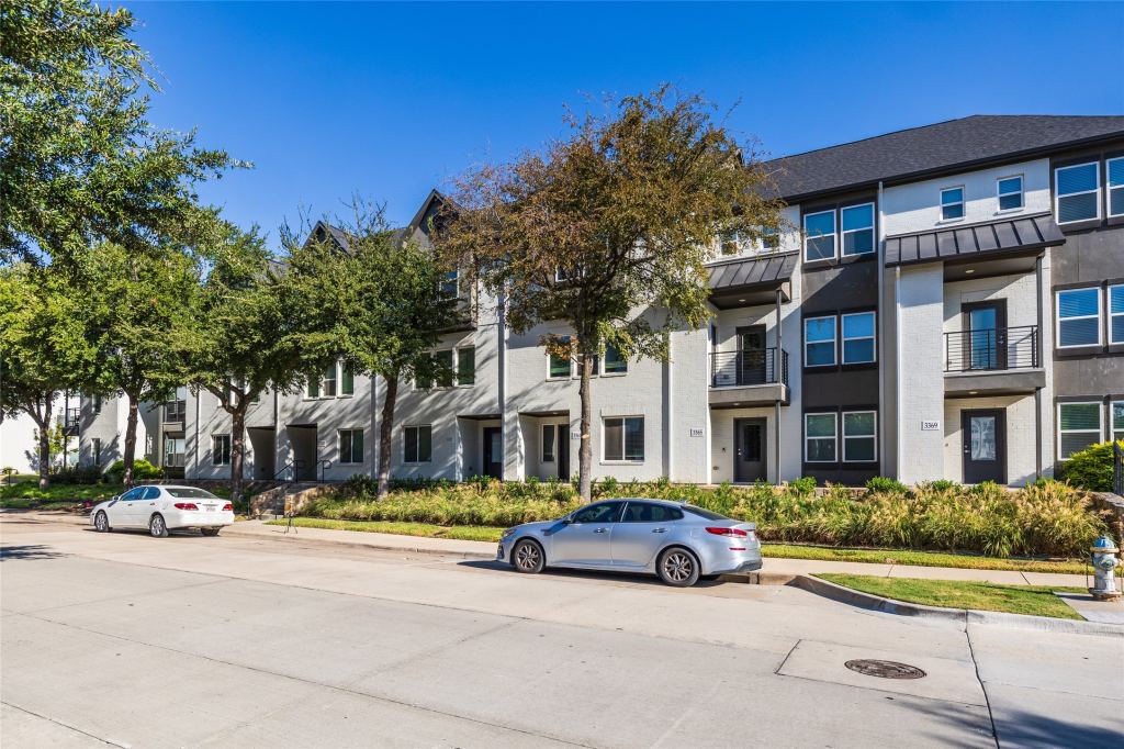 3353 Wynwood Drive, Plano, TX 75074 — photo 1